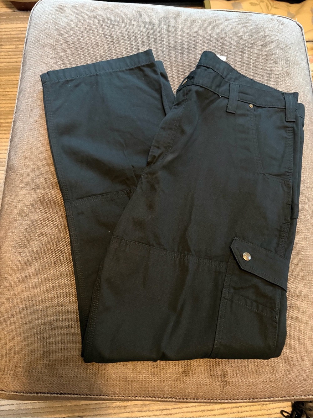 Men's Carhartt Black Cargo Pants - Classic Utility Style